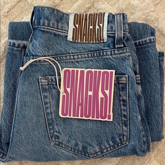 MOTHER SNACKS! The Mid Rise Double Dip Nerdy - Picture 4 of 16